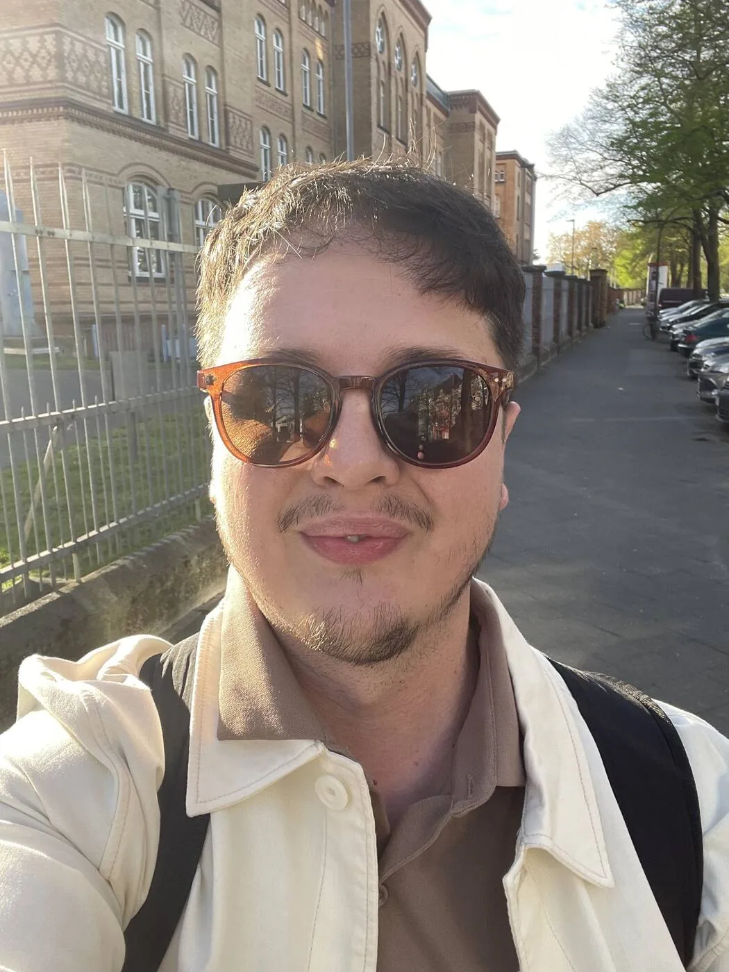 Dr. (Univ. Te.) Nusret Fetai — Facharzt für Dermatologie und Ästhetische Chirurgie, BBL-Spezialist Düsseldorf, Entwickler der Booty-FI-Technik®